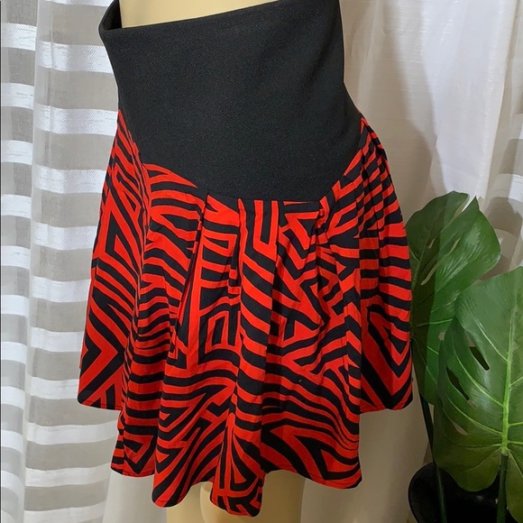 Kardashian high waisted skirt - Picture 3 of 5